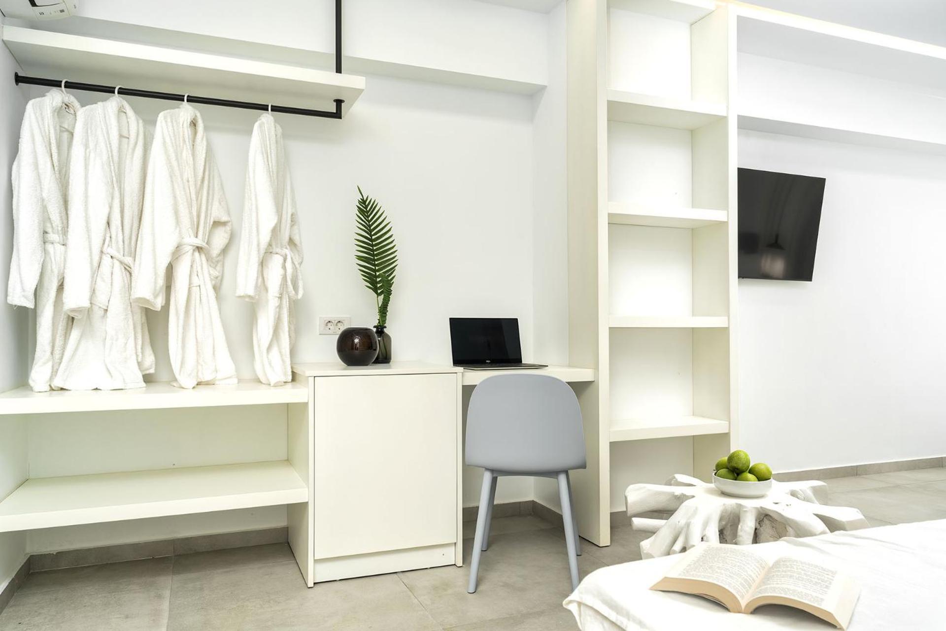 Myzith Luxury Suites Keri Exteriör bild