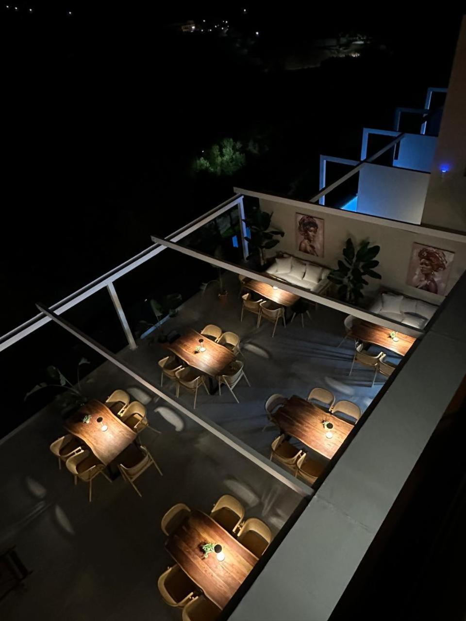 Myzith Luxury Suites Keri Exteriör bild