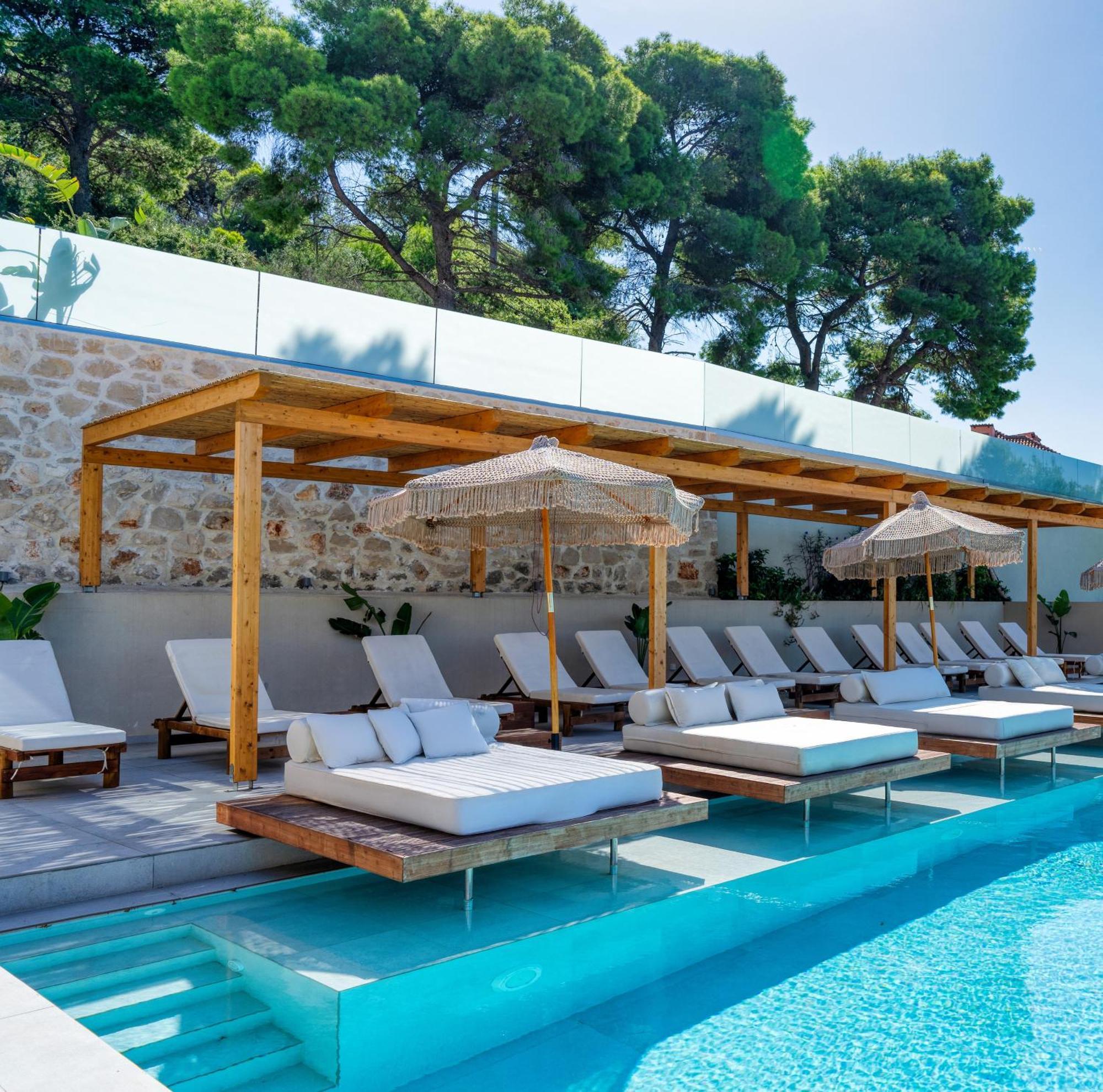 Myzith Luxury Suites Keri Exteriör bild