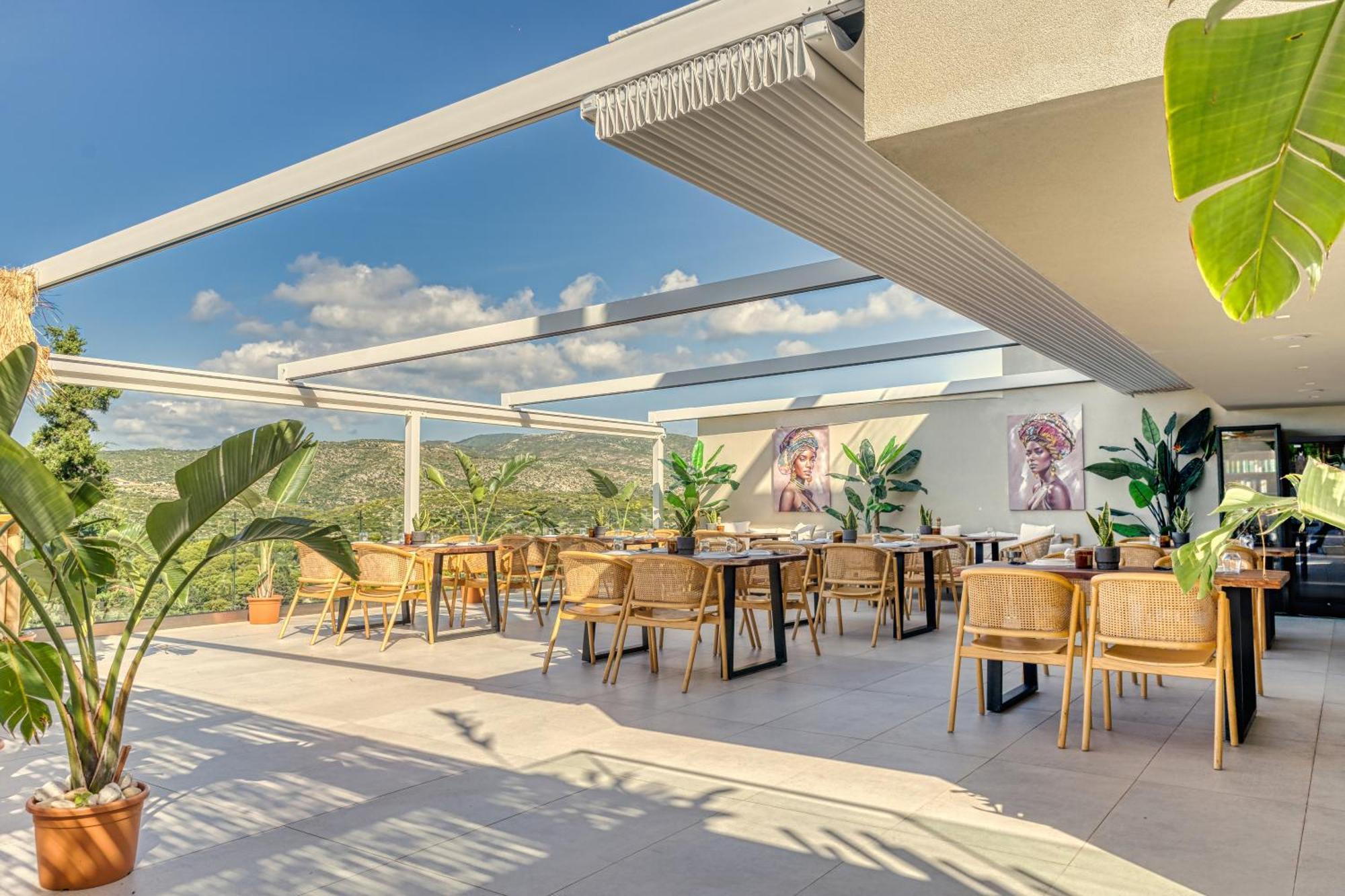 Myzith Luxury Suites Keri Exteriör bild