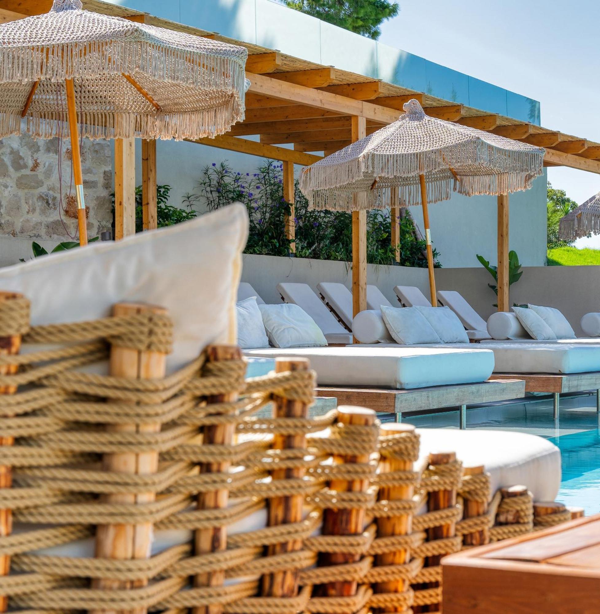 Myzith Luxury Suites Keri Exteriör bild