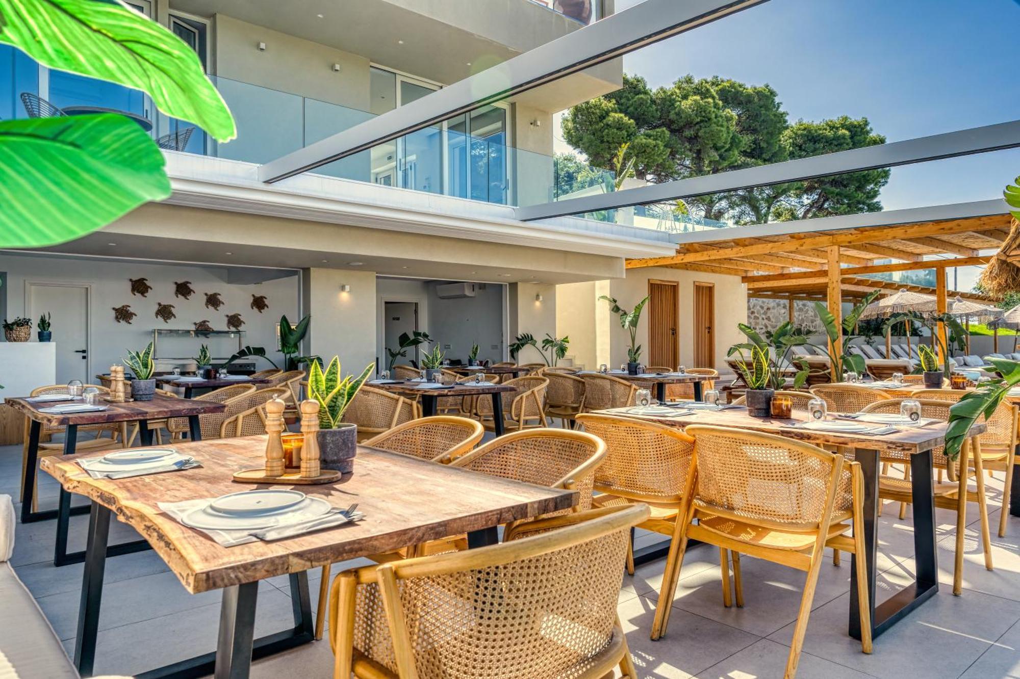 Myzith Luxury Suites Keri Exteriör bild