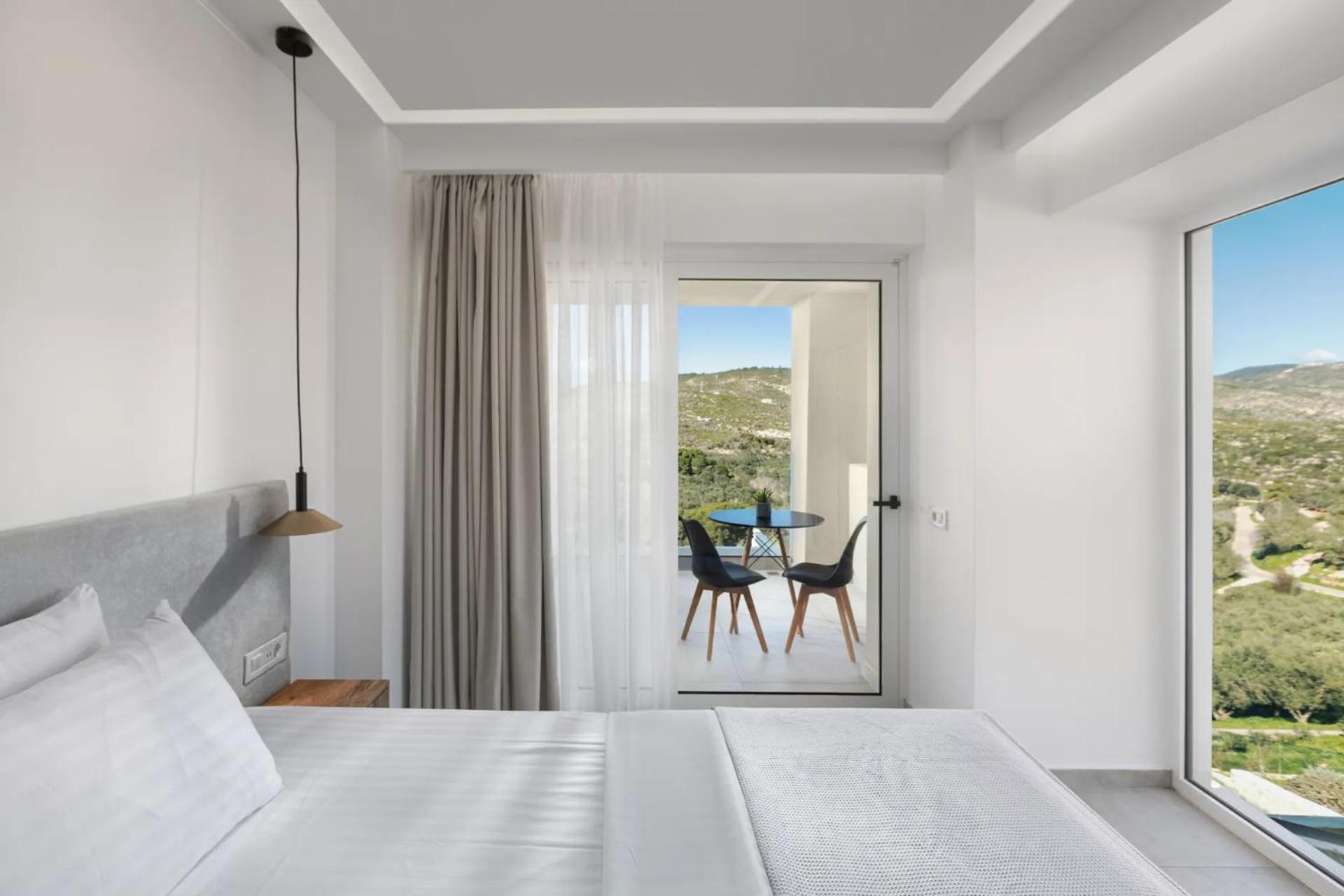 Myzith Luxury Suites Keri Exteriör bild
