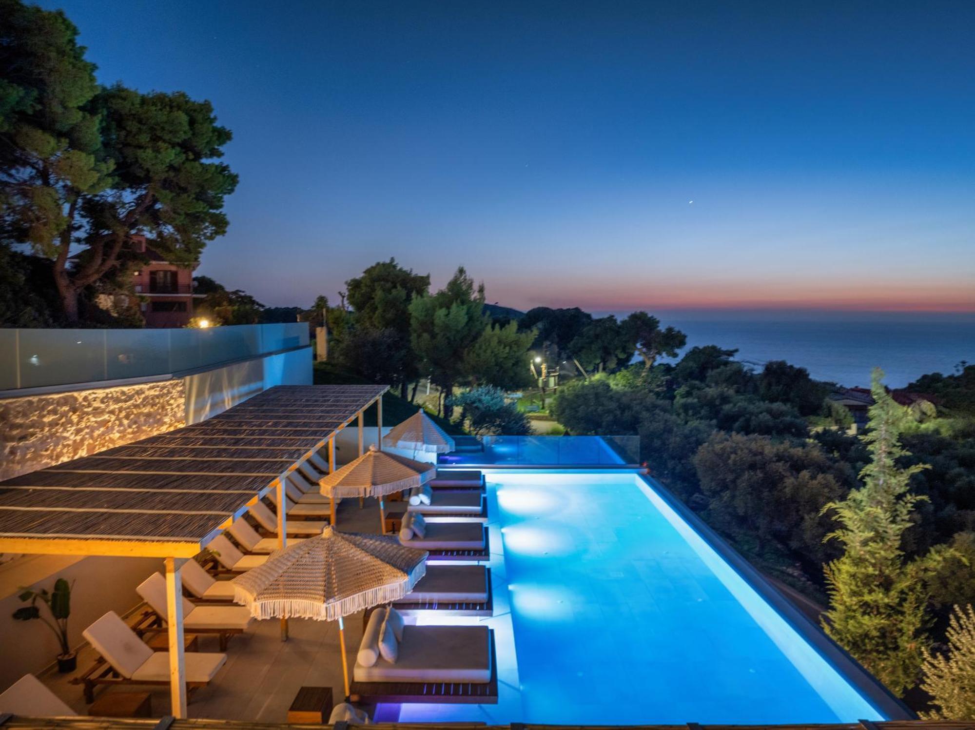 Myzith Luxury Suites Keri Exteriör bild